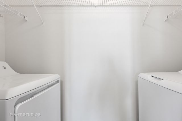 136 Beethoven Court 136, Wheaton, IL 60189