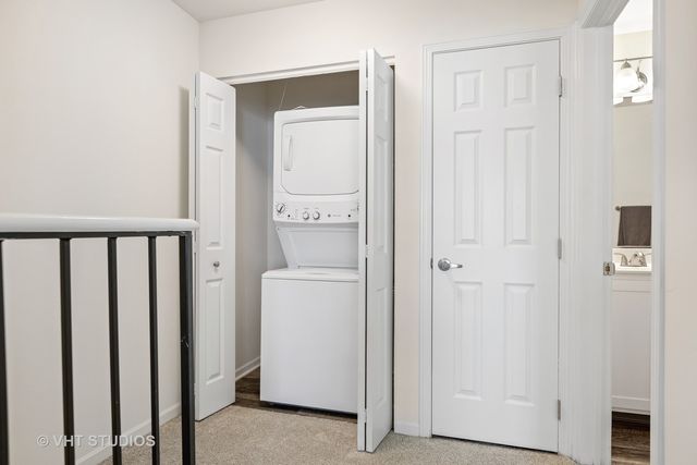 136 Beethoven Court 136, Wheaton, IL 60189