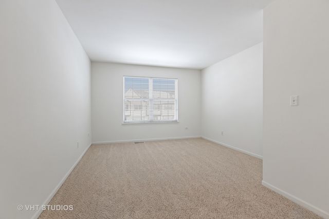 136 Beethoven Court 136, Wheaton, IL 60189