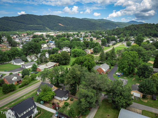 504 Ohio Avenue, Erwin, TN 37650
