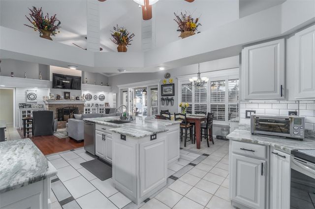 2807 COMMONWEALTH AVENUE, Valrico, FL 33594