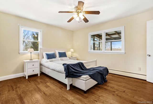 4 Laura Drive, Airmont, NY 10952