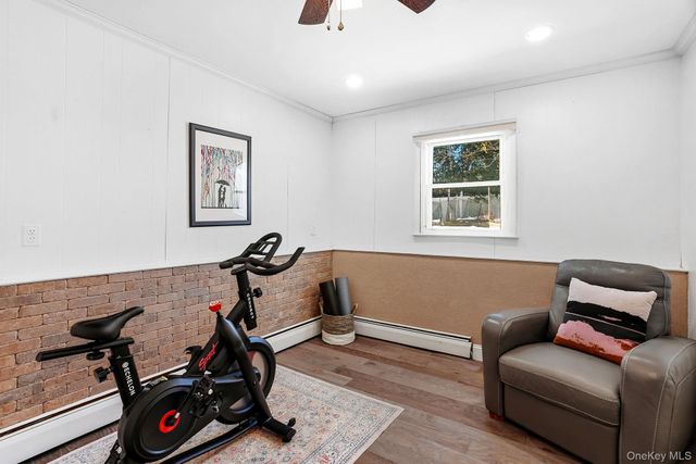 4 Laura Drive, Airmont, NY 10952