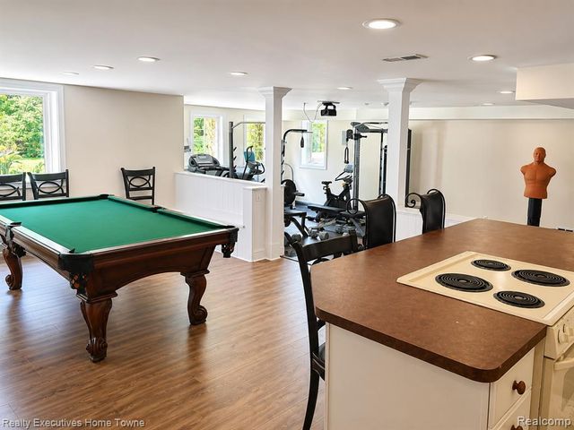 1395 Country Club Road, Bloomfield Hills, MI 48304