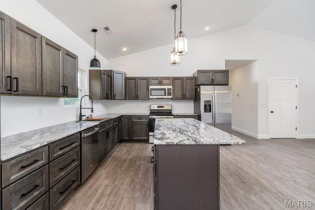 25570 Ridgeview Lane, Waynesville, MO 65583