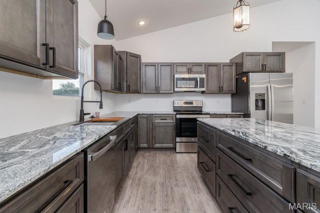 25570 Ridgeview Lane, Waynesville, MO 65583