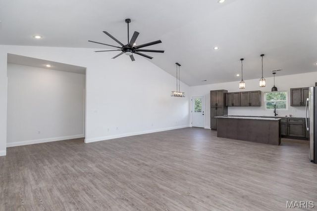 25570 Ridgeview Lane, Waynesville, MO 65583