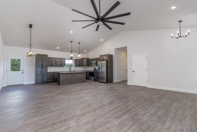 25570 Ridgeview Lane, Waynesville, MO 65583