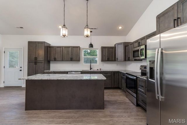 25570 Ridgeview Lane, Waynesville, MO 65583