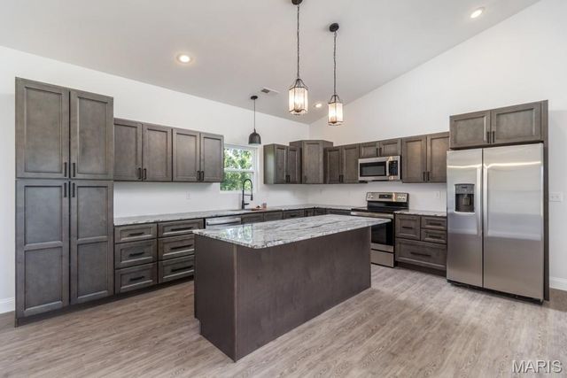 25570 Ridgeview Lane, Waynesville, MO 65583