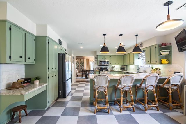 812 Broadmoor Drive, Huntsville, TX 77340