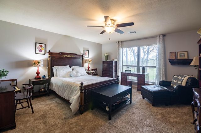 812 Broadmoor Drive, Huntsville, TX 77340