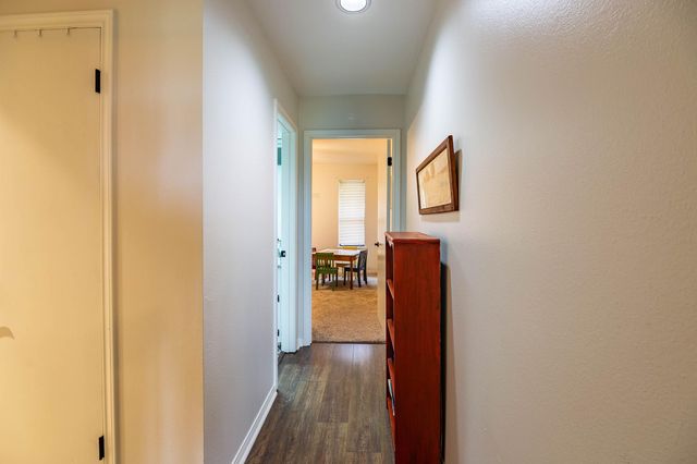 812 Broadmoor Drive, Huntsville, TX 77340