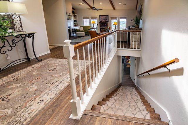 812 Broadmoor Drive, Huntsville, TX 77340