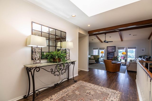 812 Broadmoor Drive, Huntsville, TX 77340