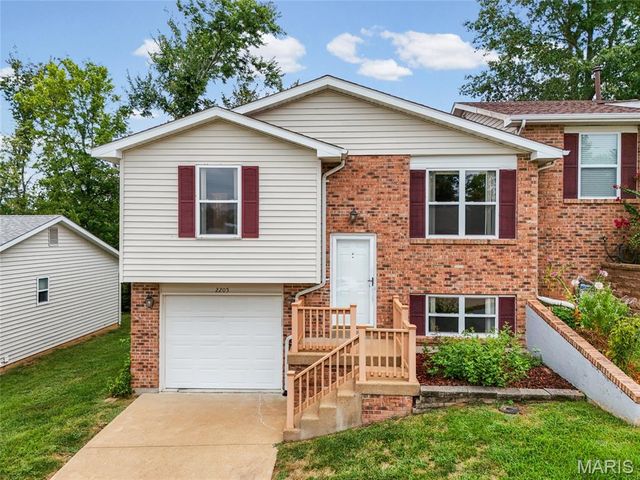 2205 Berrywood Court, Arnold, MO 63010