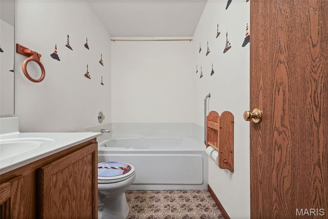 2205 Berrywood Court, Arnold, MO 63010