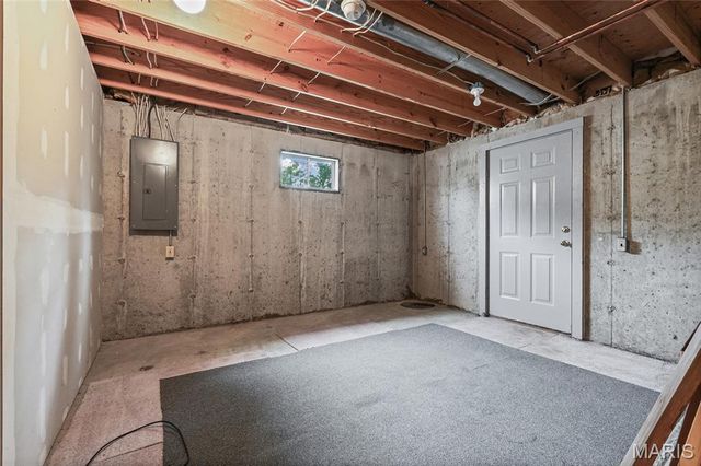 2205 Berrywood Court, Arnold, MO 63010