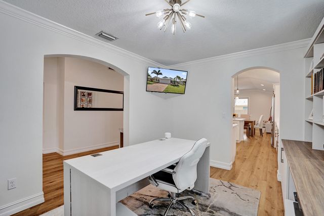 17572 W Cinquez Park Rd Road W, Jupiter, FL 33458