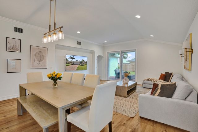 17572 W Cinquez Park Rd Road W, Jupiter, FL 33458