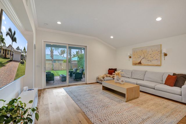 17572 W Cinquez Park Rd Road W, Jupiter, FL 33458