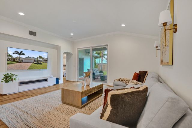 17572 W Cinquez Park Rd Road W, Jupiter, FL 33458