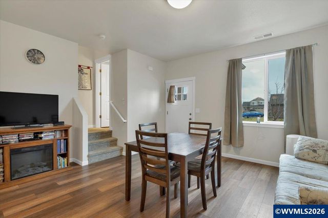 1830 SE Hankel St, Dallas, OR 97338