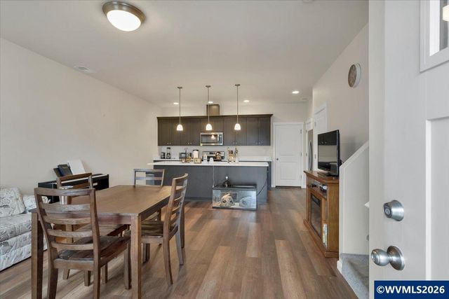 1830 SE Hankel St, Dallas, OR 97338