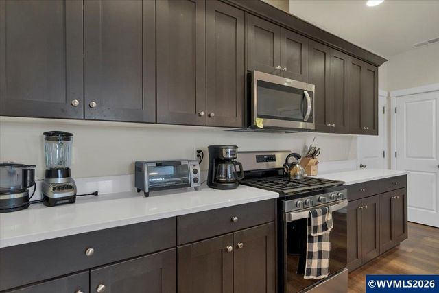 1830 SE Hankel St, Dallas, OR 97338