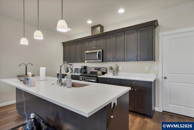 1830 SE Hankel St, Dallas, OR 97338