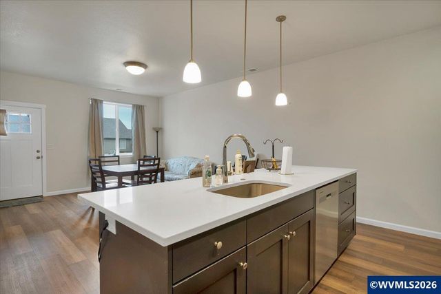 1830 SE Hankel St, Dallas, OR 97338