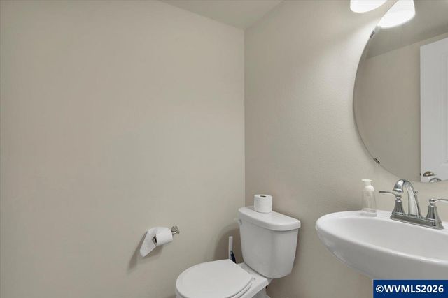 1830 SE Hankel St, Dallas, OR 97338