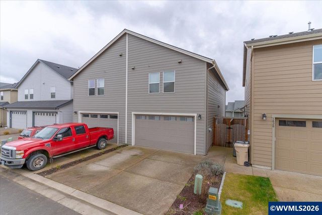 1830 SE Hankel St, Dallas, OR 97338