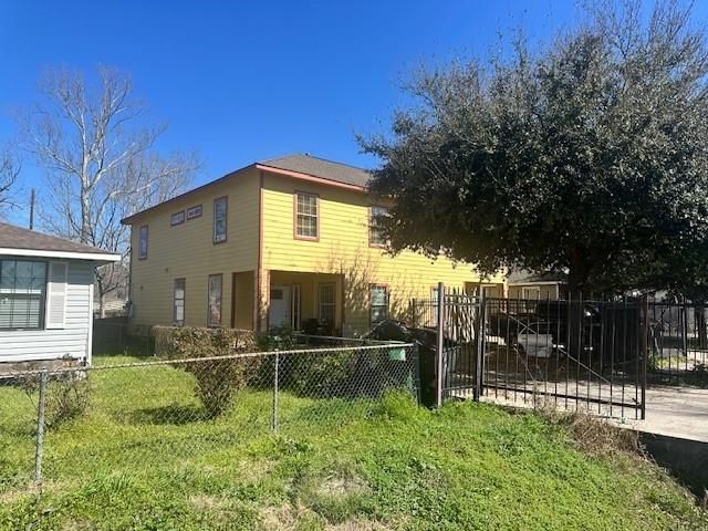 2415 Goodloe Street, Houston, TX 77093