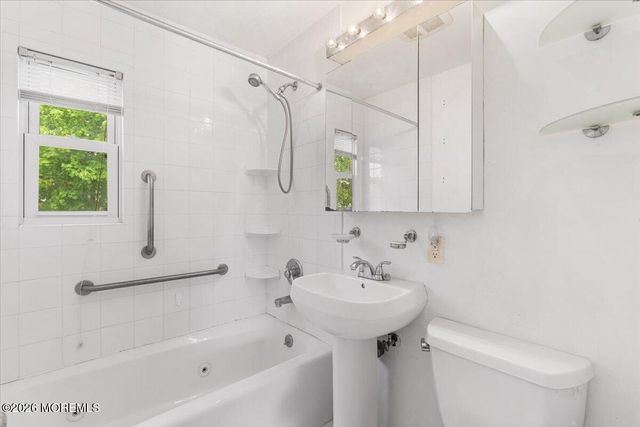 93 Willow Street, Elmwood Park, NJ 07407