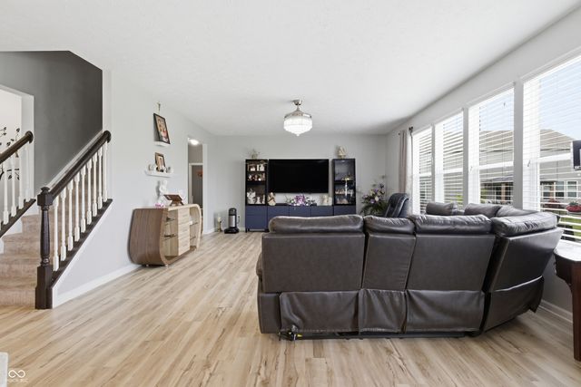 2438 Southward Drive, Greenwood, IN 46143