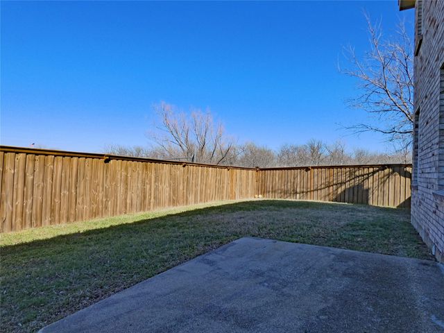 5613 Camarillo Drive, Fort Worth, TX 76244