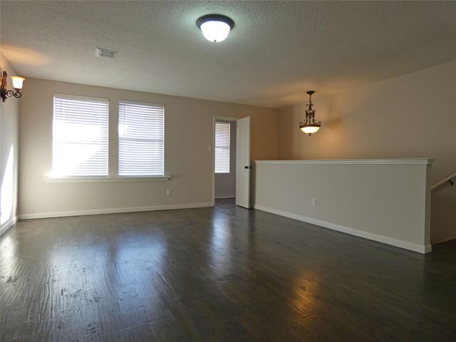 5613 Camarillo Drive, Fort Worth, TX 76244