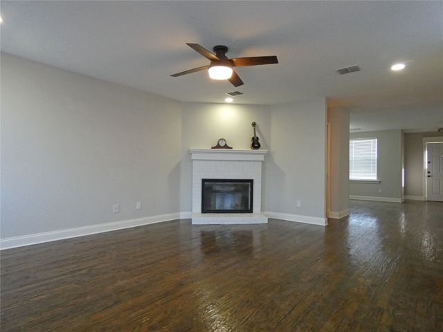 5613 Camarillo Drive, Fort Worth, TX 76244