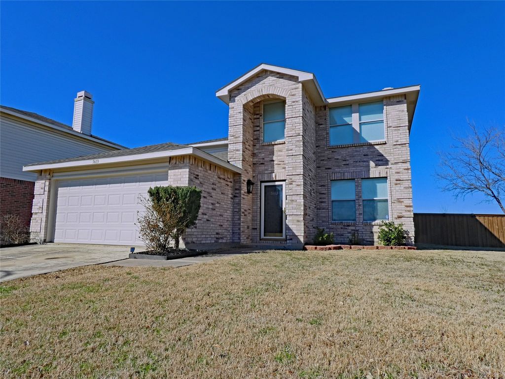 5613 Camarillo Drive, Fort Worth, TX 76244
