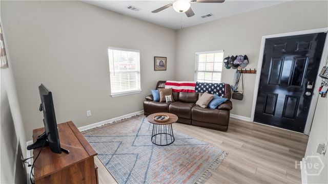 118 S Coastal Highway, Port Wentworth, GA 31407