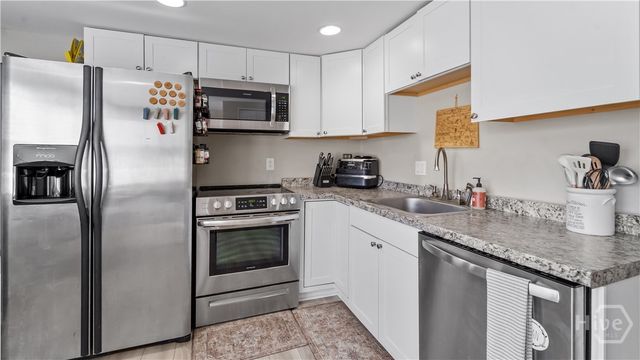 118 S Coastal Highway, Port Wentworth, GA 31407