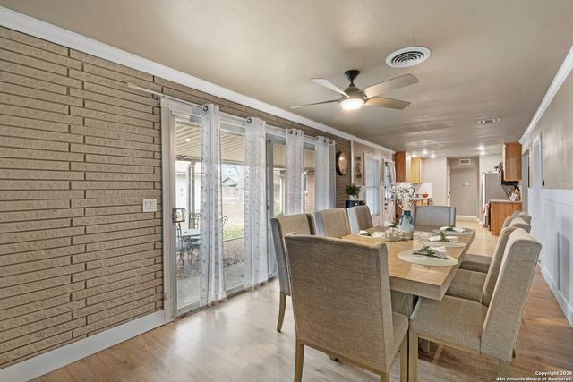 379 PINEWOOD LN, San Antonio, TX 78216