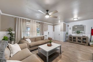 379 PINEWOOD LN, San Antonio, TX 78216