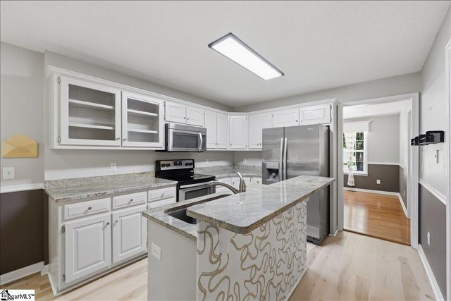 1 Brooke Lee Circle, Taylors, SC 29687