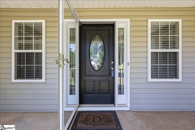 1 Brooke Lee Circle, Taylors, SC 29687