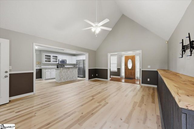 1 Brooke Lee Circle, Taylors, SC 29687