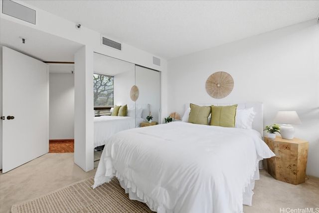 1525 Wilder Avenue 405, Honolulu, HI 96822