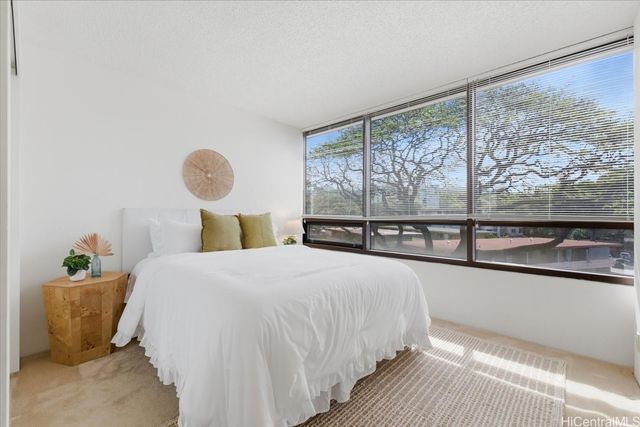 1525 Wilder Avenue 405, Honolulu, HI 96822