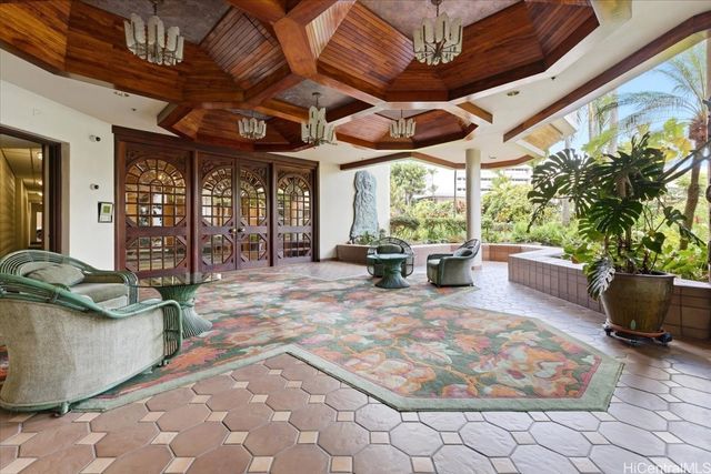 1525 Wilder Avenue 405, Honolulu, HI 96822